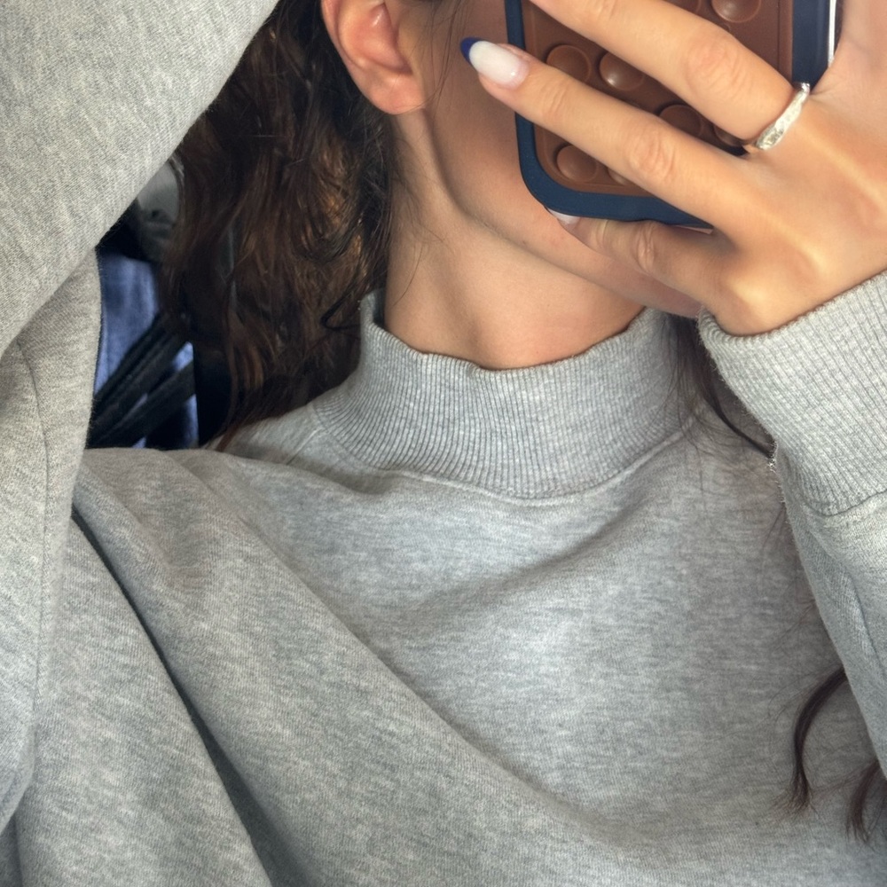 Aritzia TNA fleece with pockets!